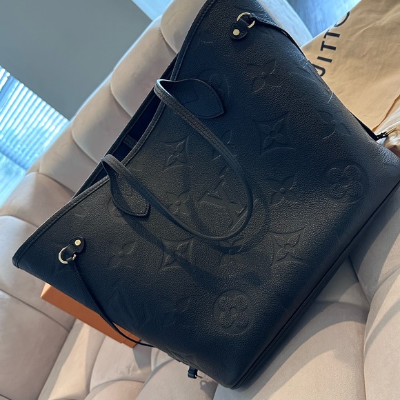 NeverFull LV - Picture 2 of 7